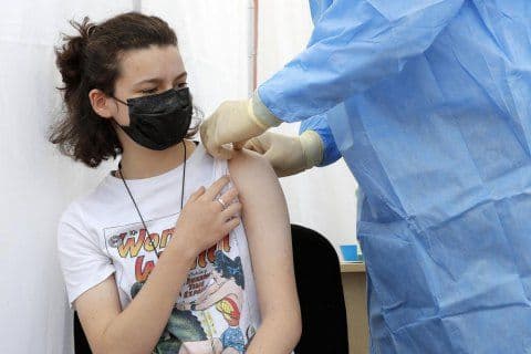 Вакцинація дитини: як полтавці можуть  щепити дитину від коронавірусу