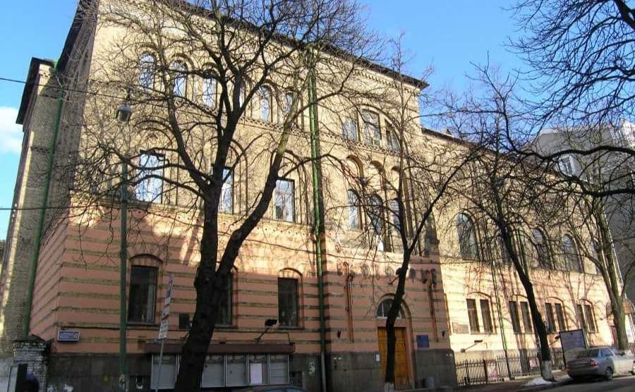 Секс-скандал у Карпенка-Карого: що відомо про викладачів Білоуса та Висоцького