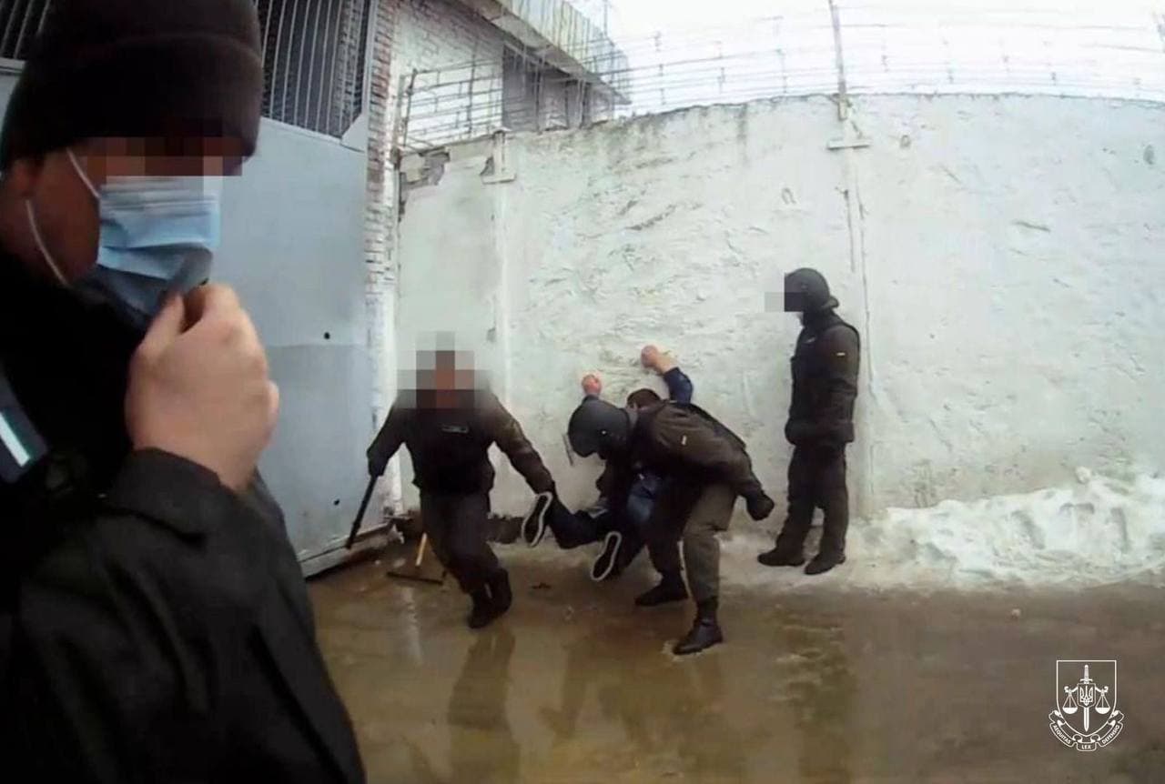 На Полтавщині судитимуть п’ятьох працівників колонії за катування ув’язнених