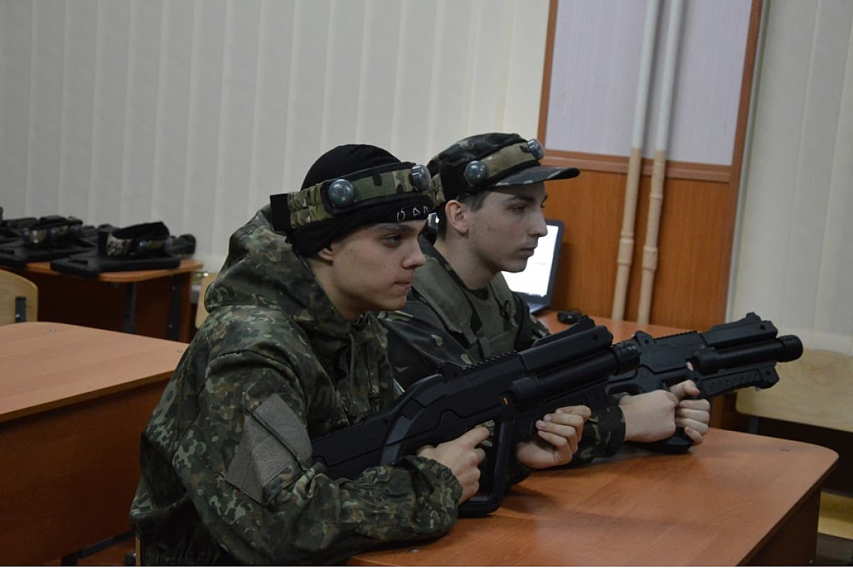 У Розсошенцях гімназія купує симулятори боїв майже за пів мільйона