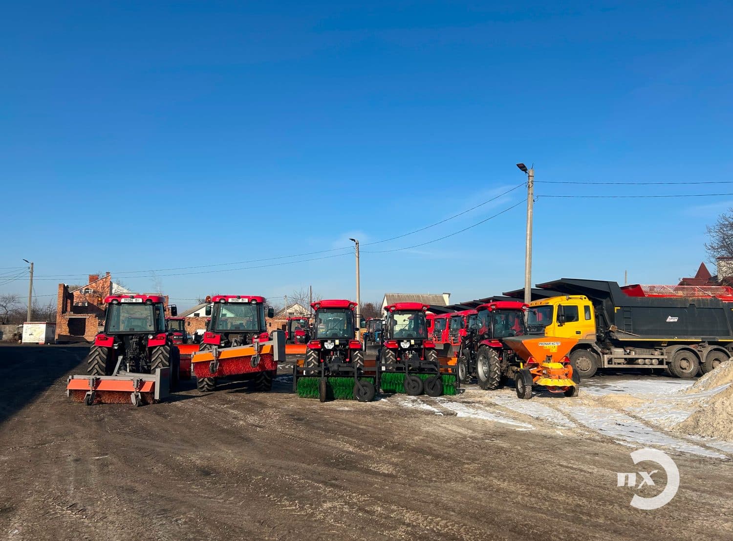 Полтавські дороги взимку: скільки техніки та грошей виділили на прибирання