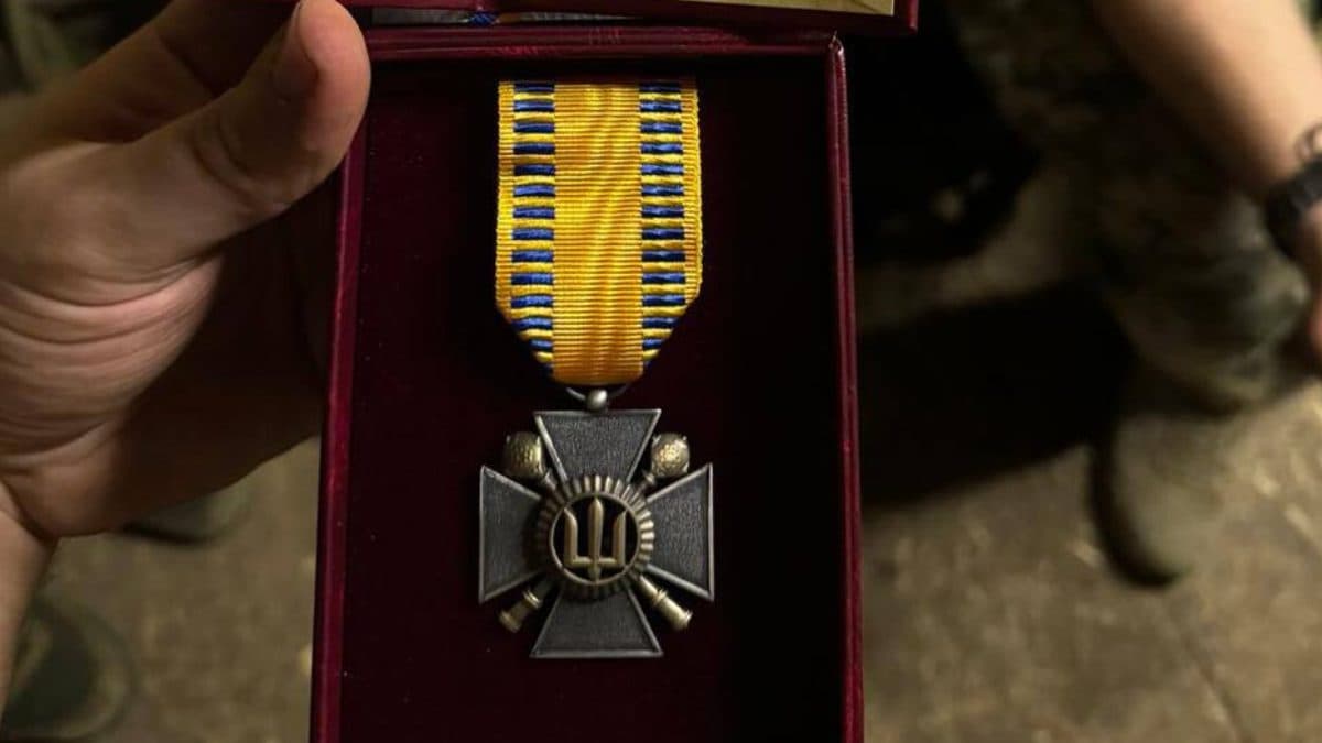 «Хрестом пошани» відзначили Катерину Баранову, яка загинула в Інституті зв'язку