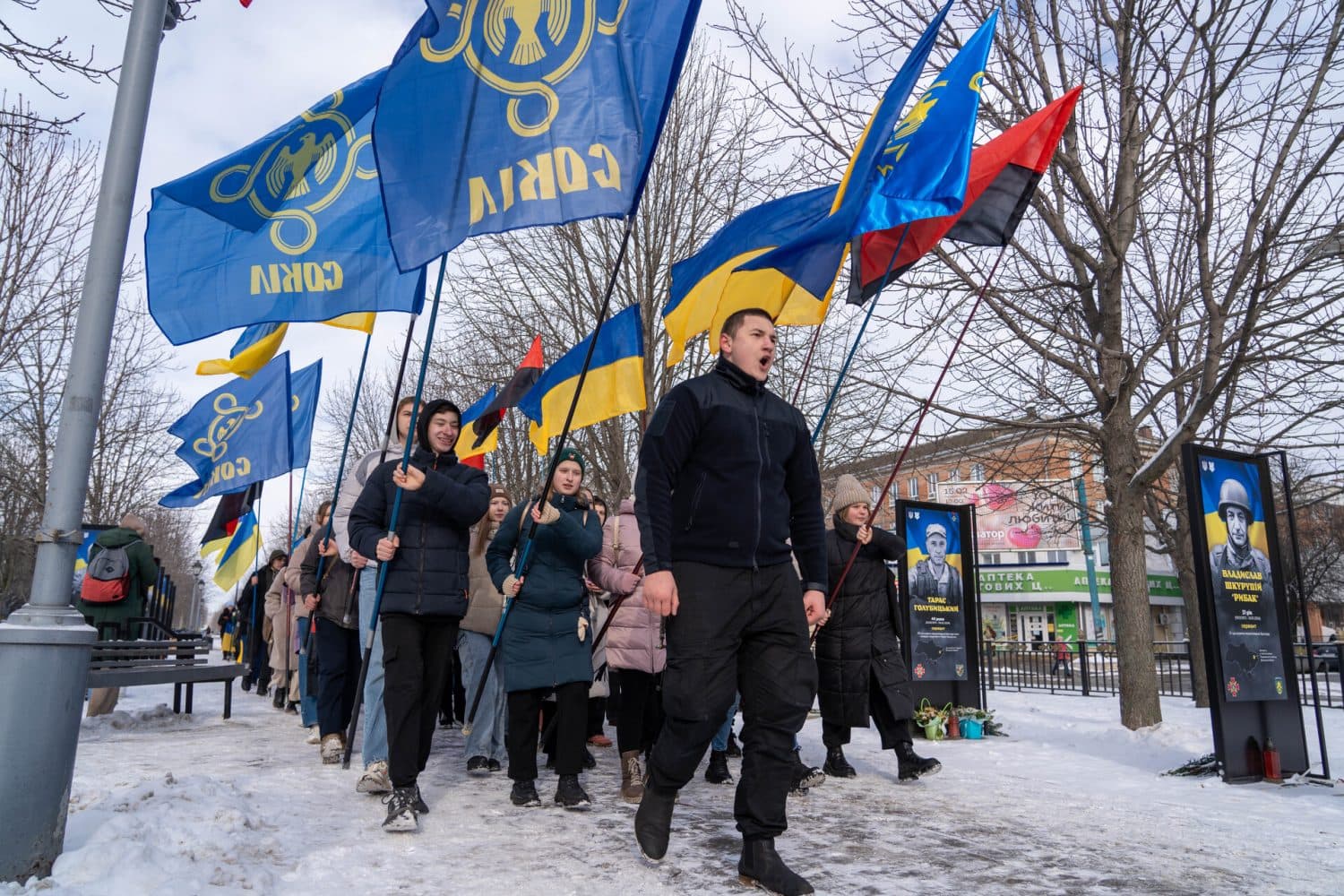 У Полтаві вшанували Героїв Небесної Сотні: фоторепортаж