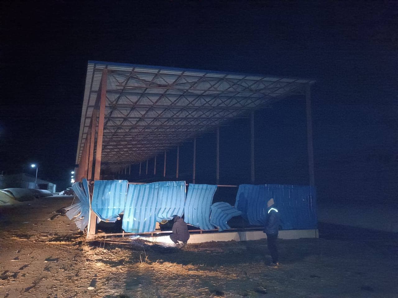 Нічна атака дронів на Полтавщині: пошкоджене підприємство, горіла солома