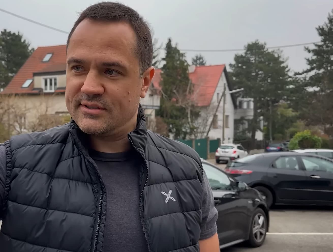Втеча Дениса Комарницького за кордон: деталі, схеми та наслідки