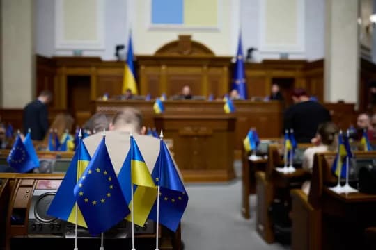 В Україні ухвалили реформу оплати праці на державній службі