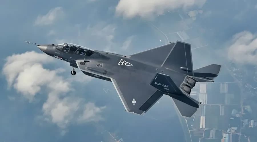 У Південній Кореї винищувач KF-16 скинув вісім бомб на цивільних