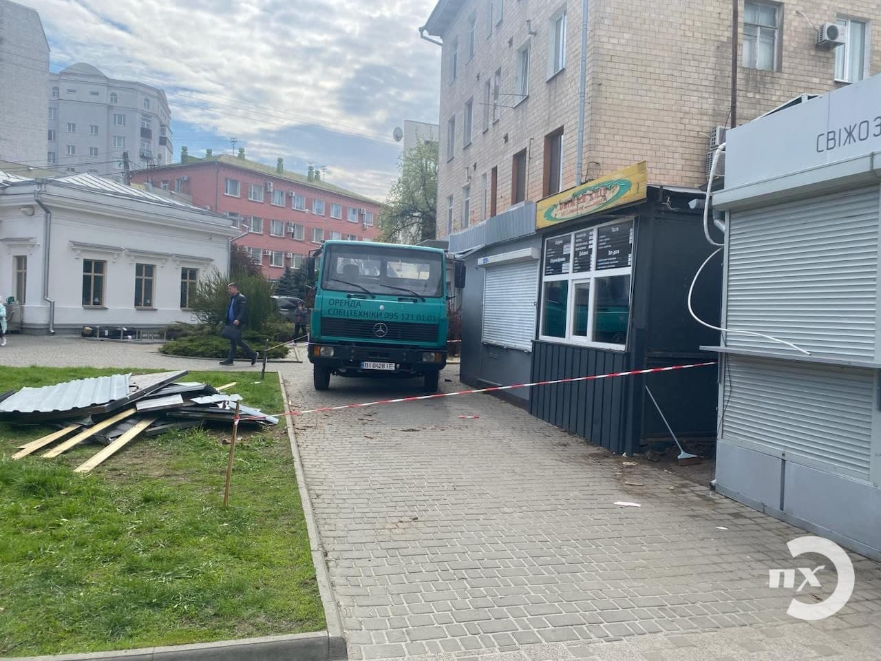 На вулиці 1100-річчя Полтави створять публічний простір замість шести кіосків