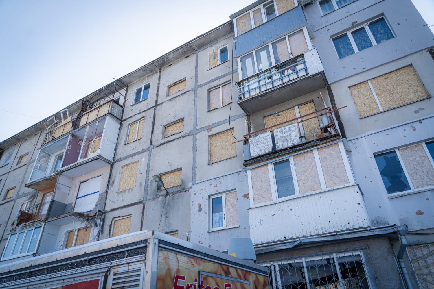 Компенсація за наслідки атаки 1 лютого: 12 полтавцям вручили житлові сертифікати