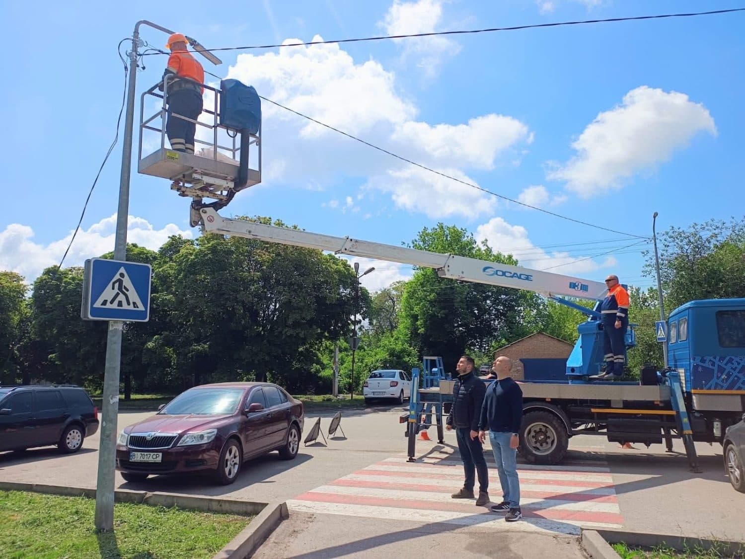 Освітлення проти аварій: на одній з вулиць Полтави встановили ліхтарі