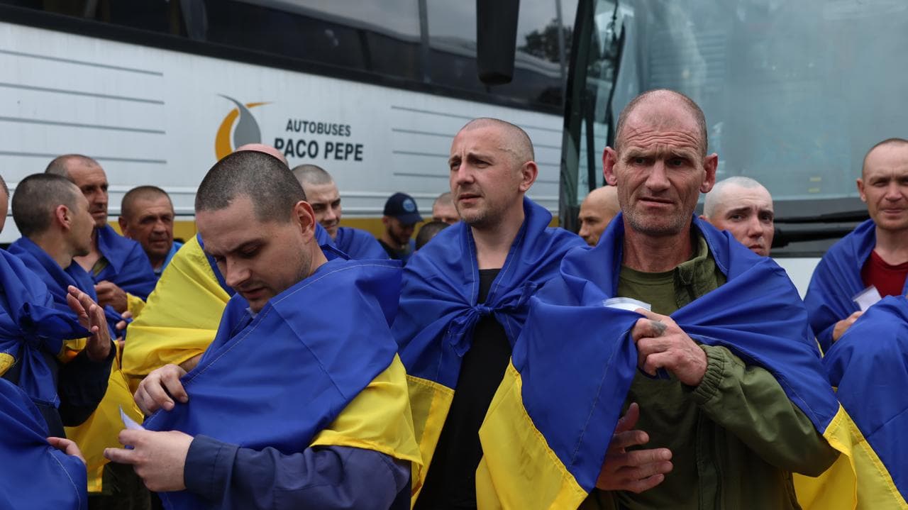 Герої вдома: 21 захисник із Полтавщини повернувся з російської неволі