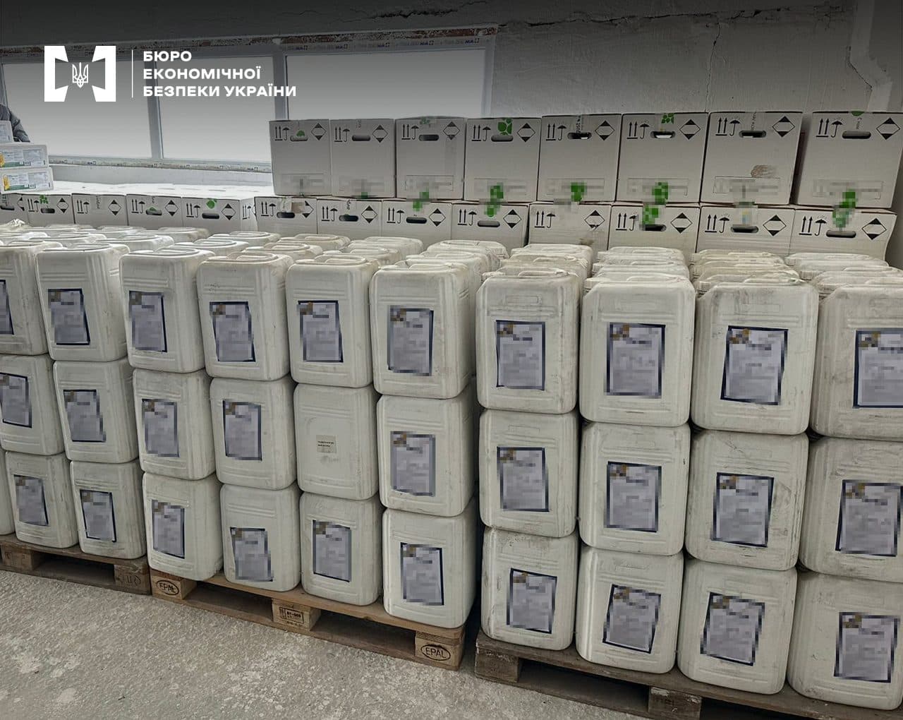 На Полтавщині викрили підпільний цех із виробництва фальшивих агрохімікатів