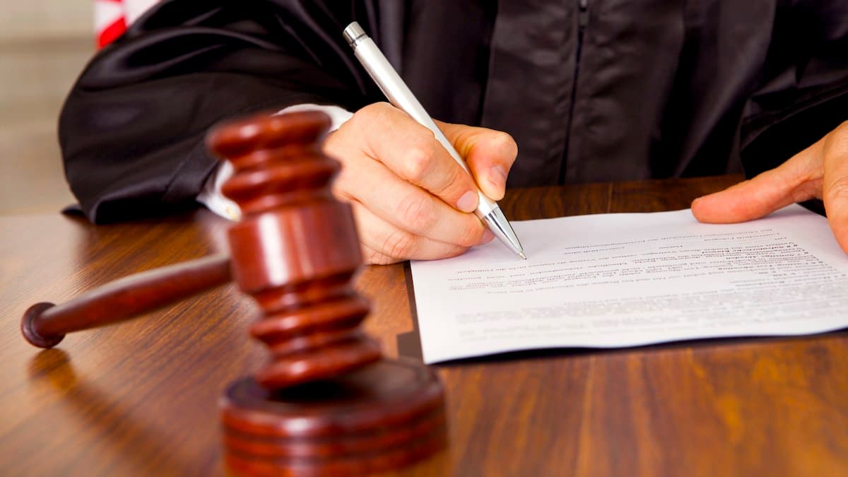 Вища рада правосуддя звільнила суддю з Полтави