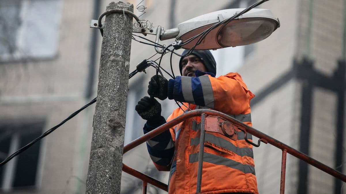 Майже 1000 абонентів без світла після атаки дрона у Полтавському районі (оновлено)