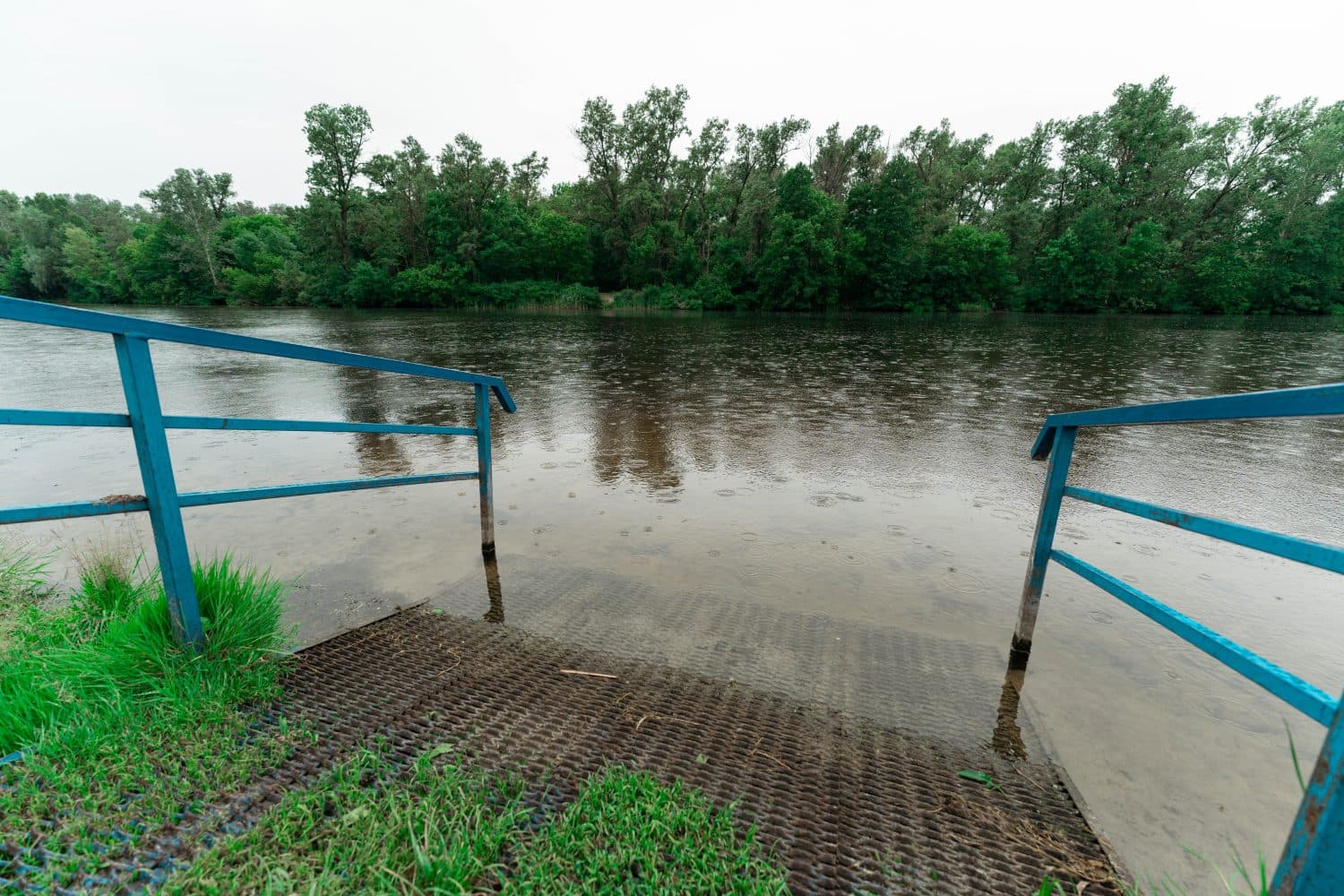 На одному з пляжів Полтави виявили кишкову паличку