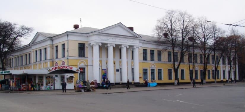 Через ворожу атаку у Полтаві пошкоджений коледж
