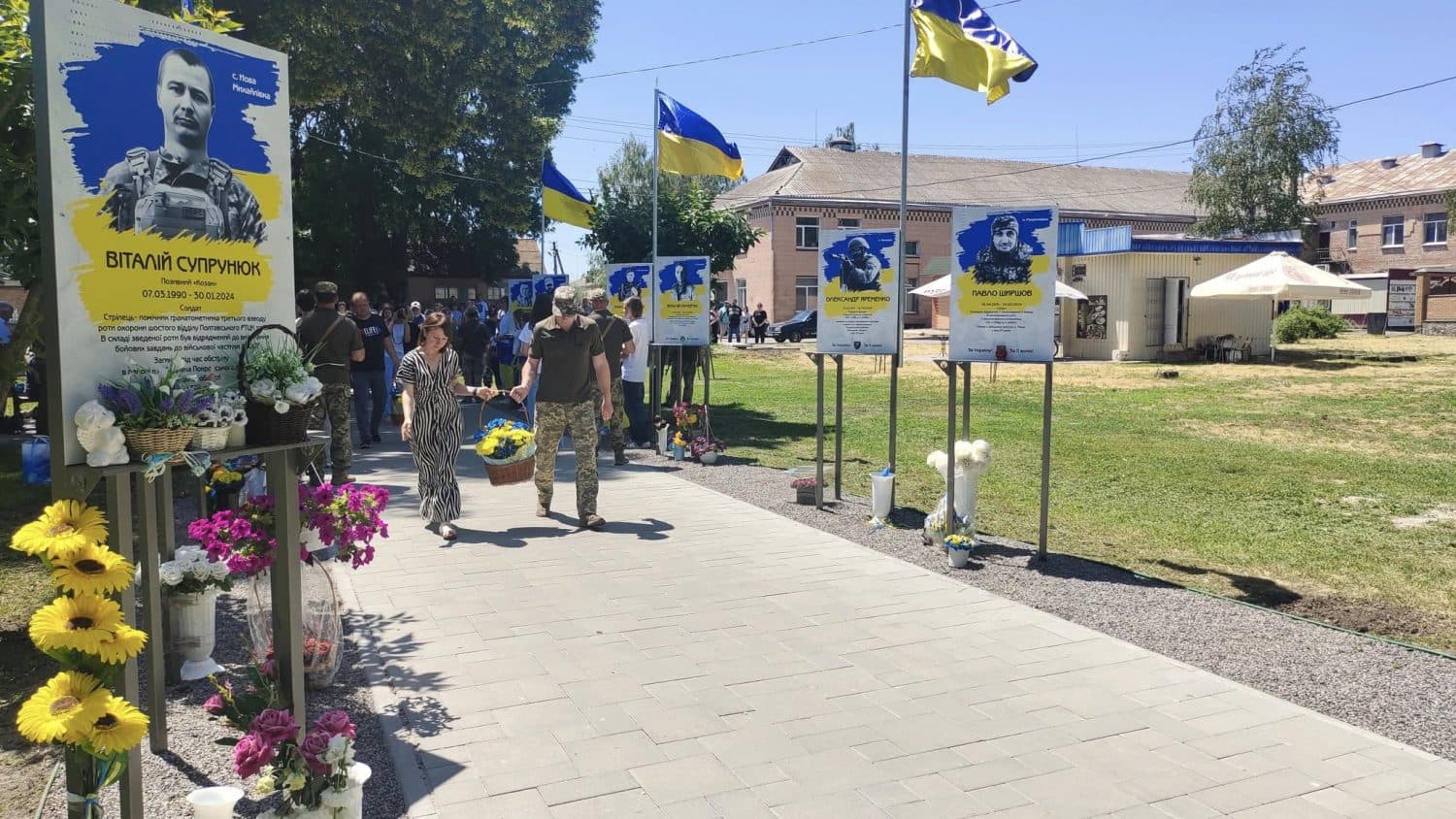 У Решетилівській громаді відкрили 12 банерів на Алеї Героїв