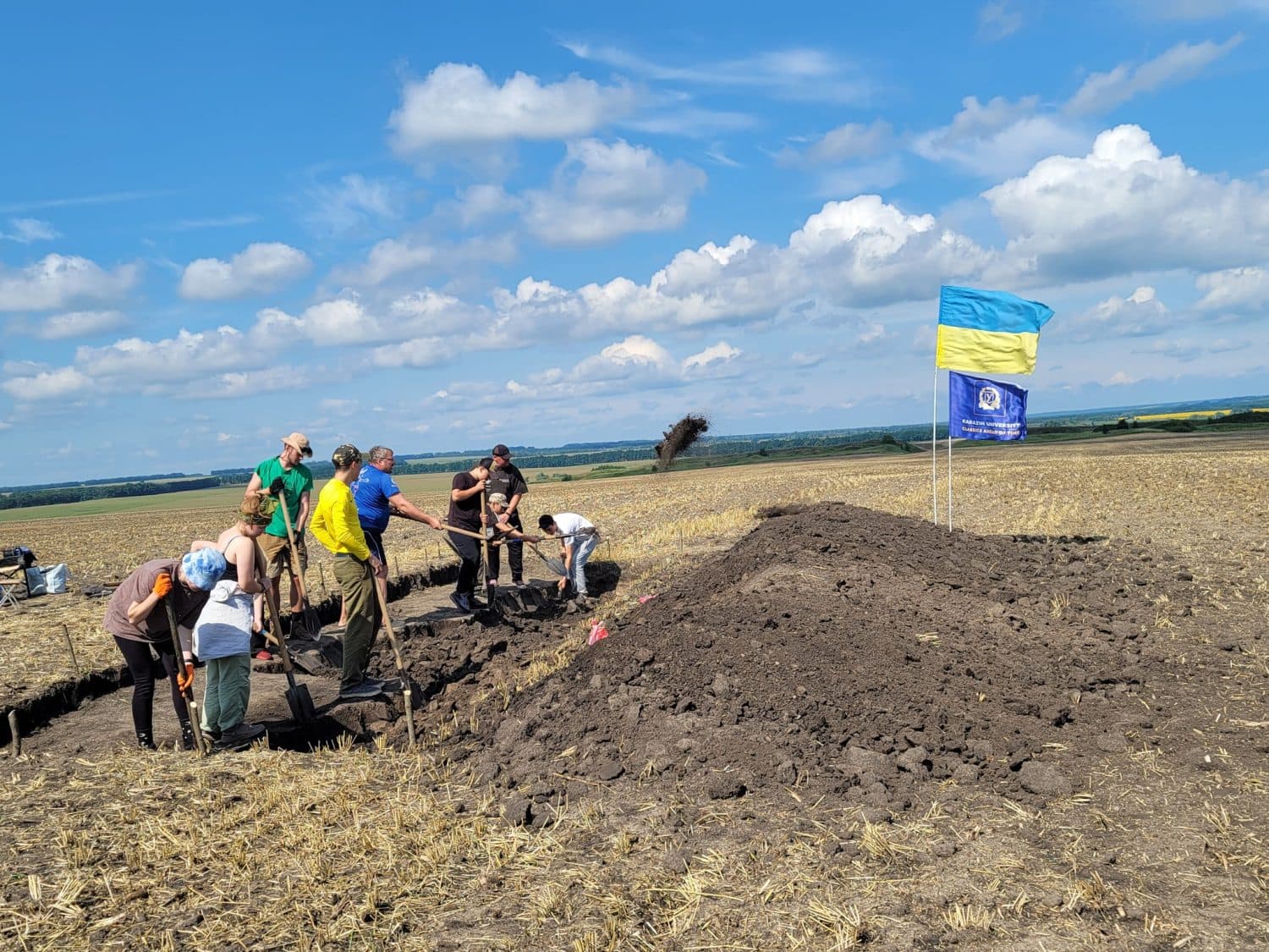 Стріла, амфори й давній горщик: що розкопали археологи на Полтавщині
