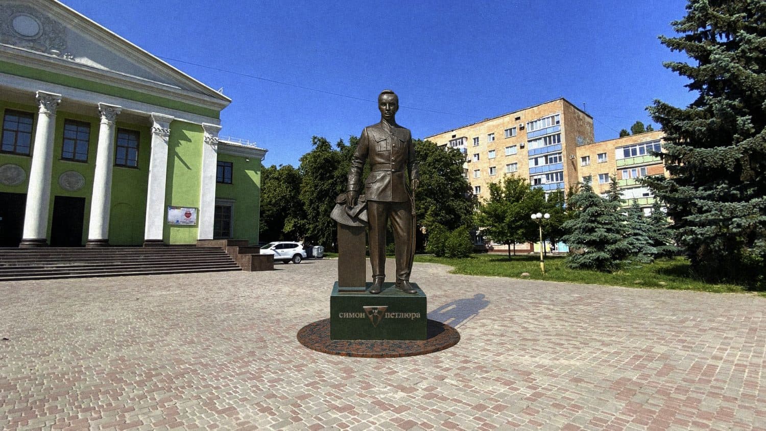 Памʼятник Петлюрі у Полтаві: чому проєкт досі без фінансування та хто має його втілити