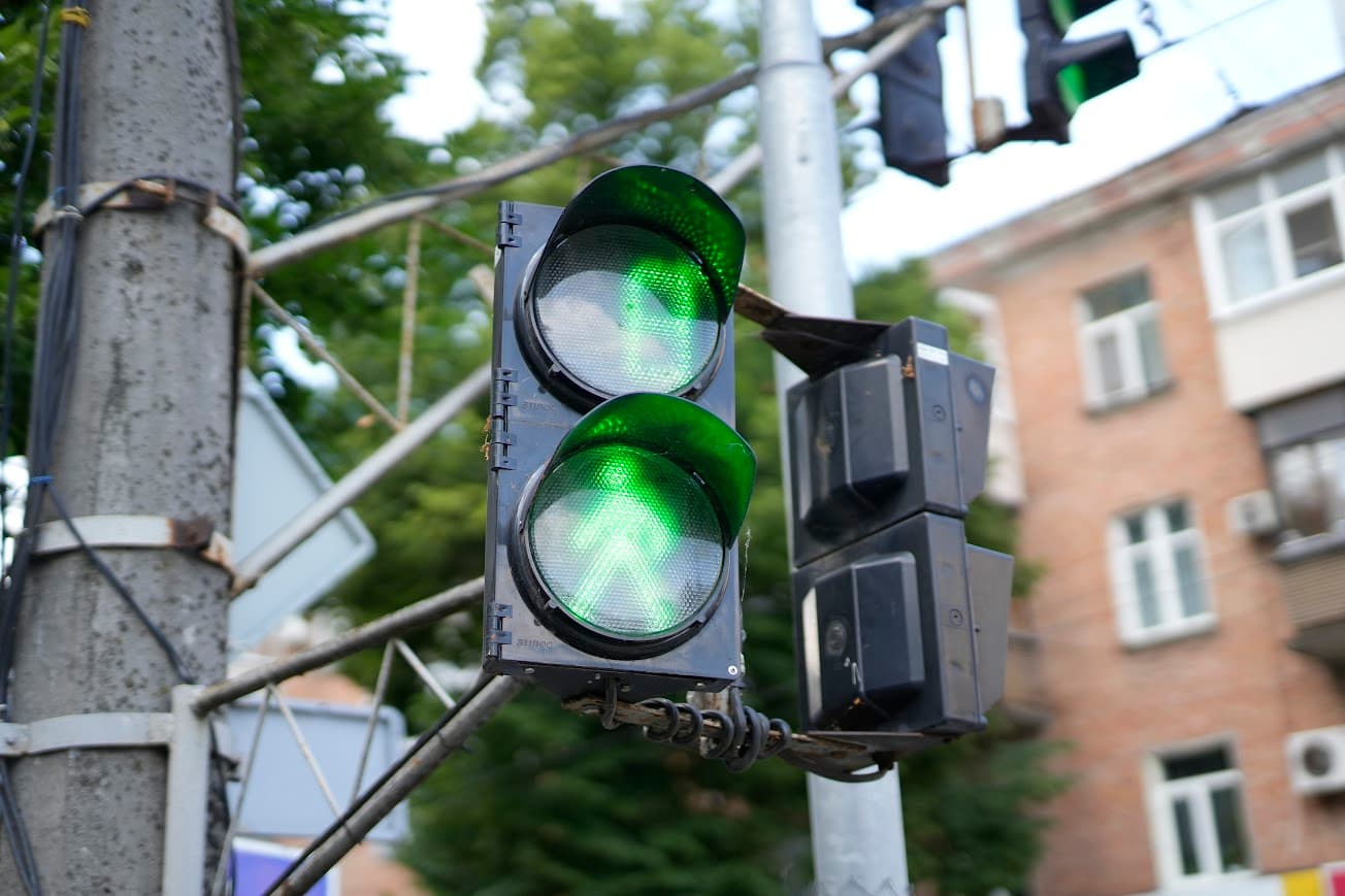 У Полтаві уклали договір на закупівлю світлофорів та модулів на понад 1,4 млн грн