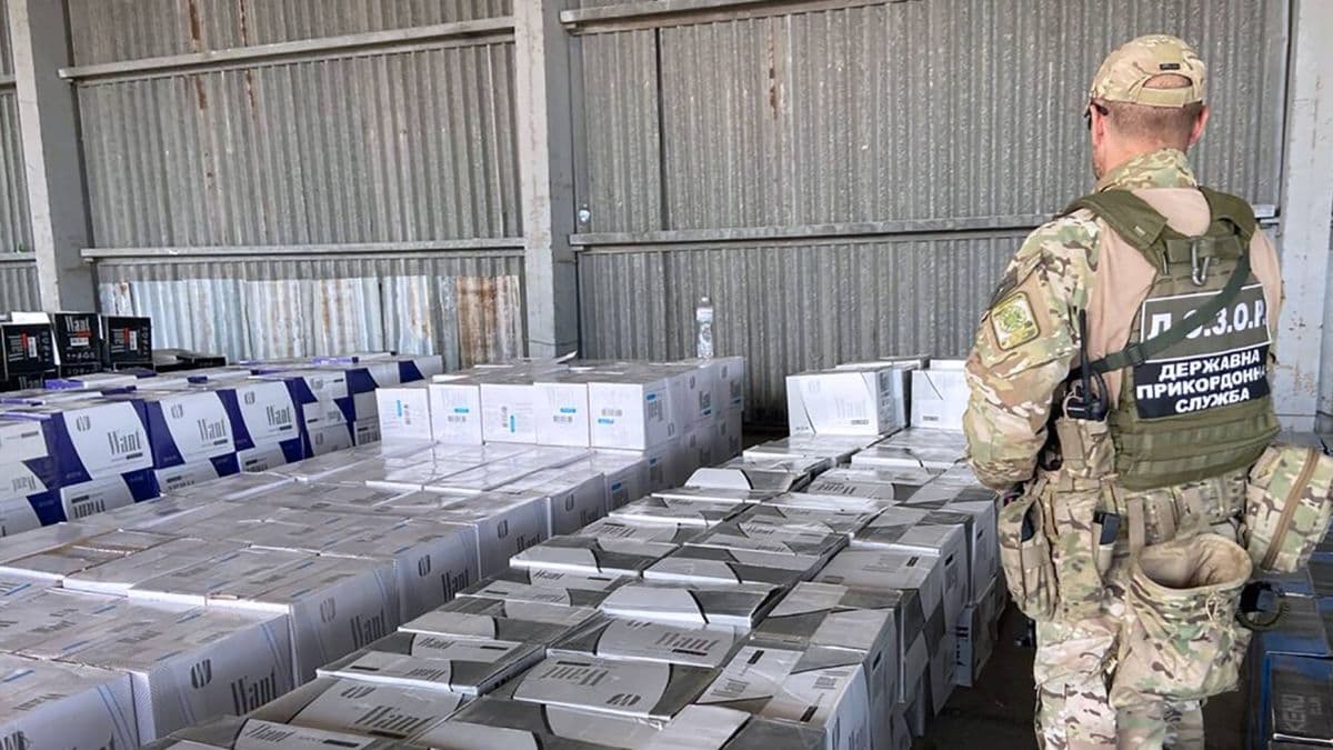 Полтавця судили за спробу вивезти 33 культурні цінності з України