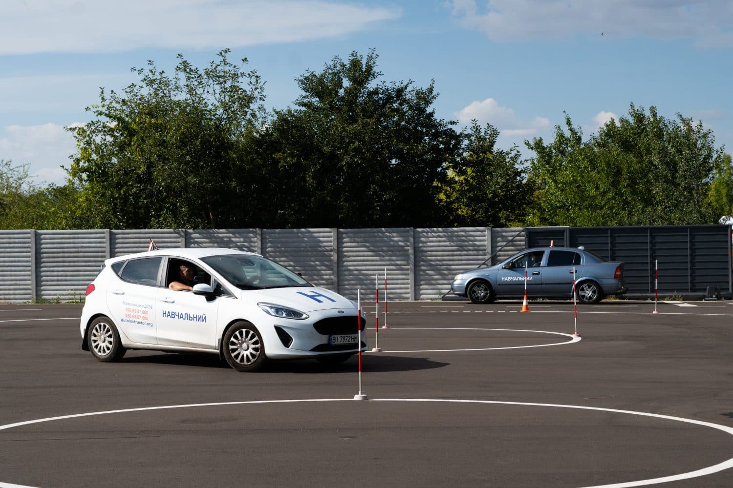 Як скласти іспит з водіння з першого разу? Досвід «Автошколи на Мотелі»