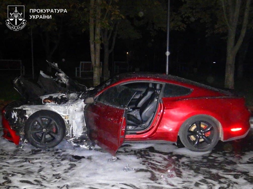 Двох юнаків з Полтавщини підозрюють у підпалі трьох авто