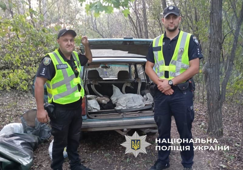 На Полтавщині затримали браконьєрів, які полювали на лебедів