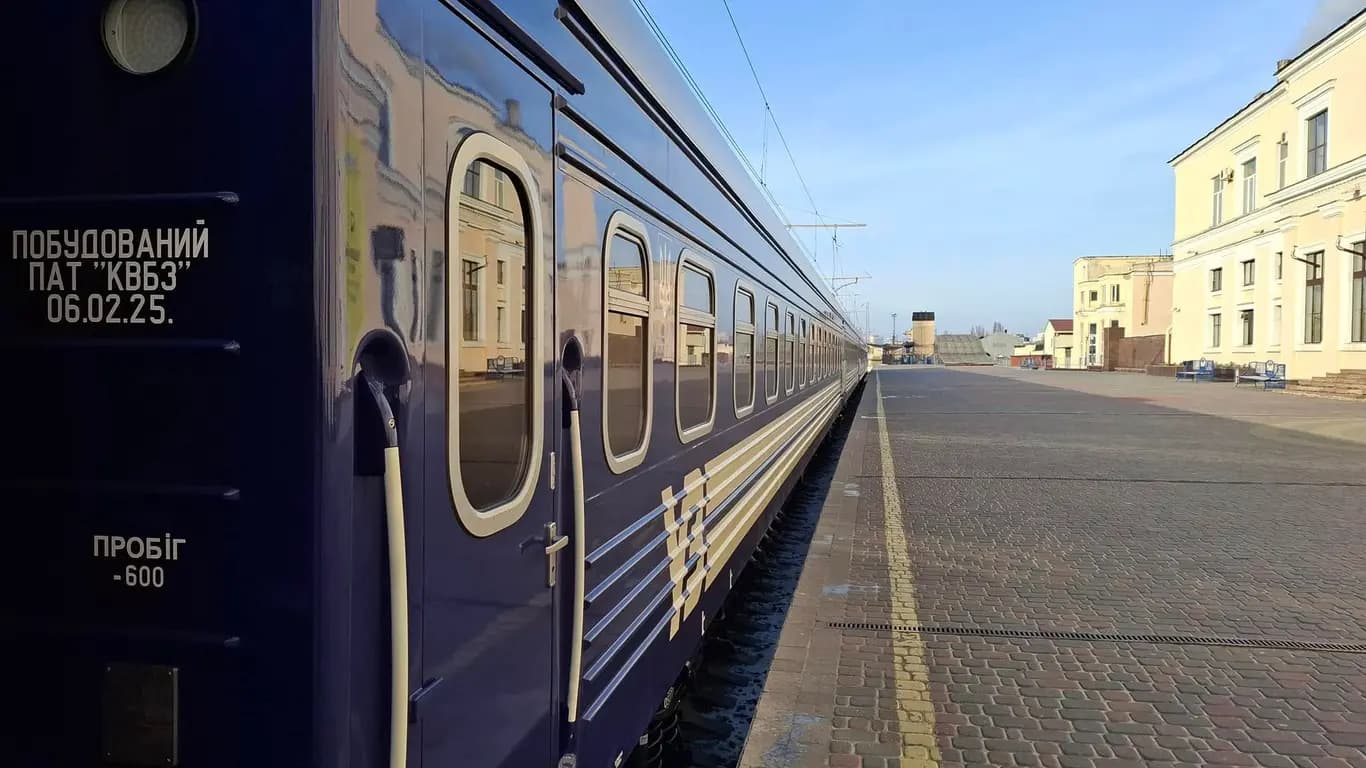 Через обстріли затримуються поїзди, що курсують через Полтавщину