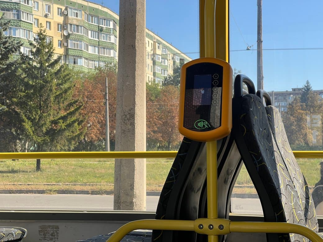 Полтавці зможуть оплачувати проїзд самостійно: тестують нові валідатори