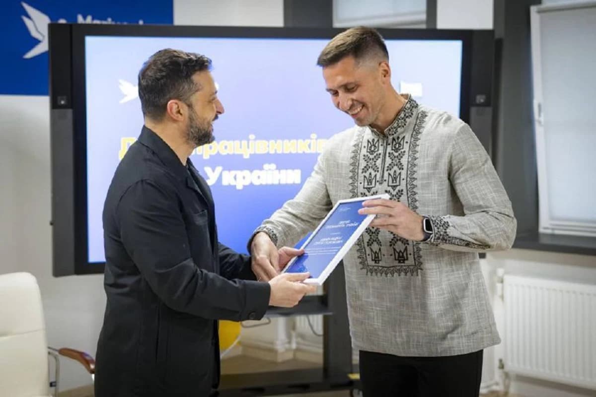 Президент України нагородив вчителів з Полтавщини