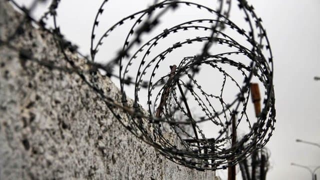 Десять тисяч доларів і ресторани Полтави: арештували другого підозрюваного у схемі відстрочок