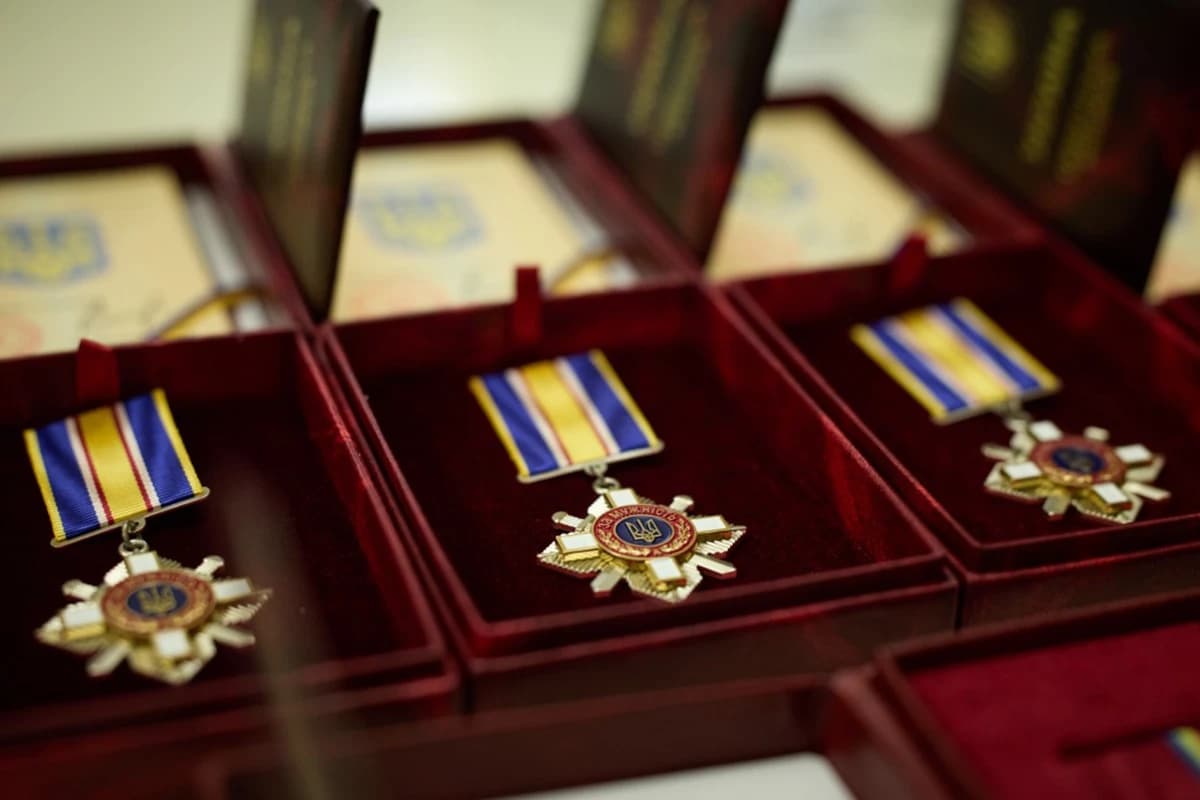 Енергетиків з Полтавщини нагородили орденами за відновлення після ворожих атак
