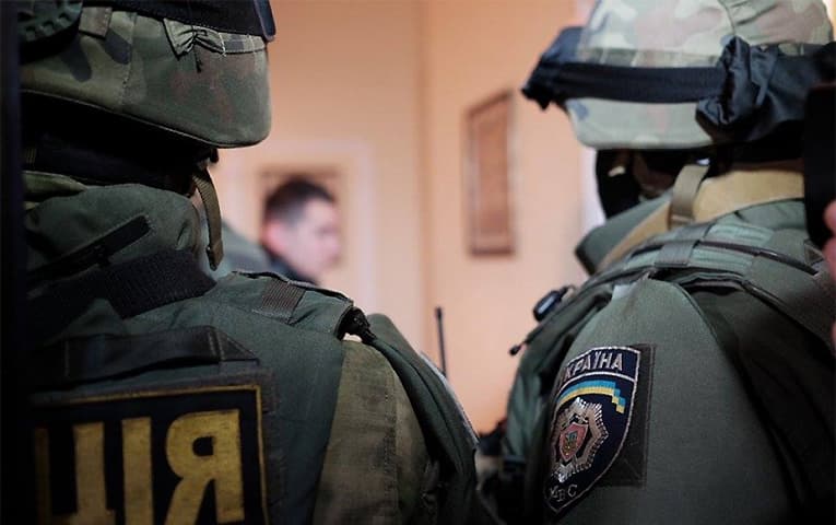 Майже десять мільйонів у тіні: посадовця з Полтавщини підозрюють у недостовірному декларуванні