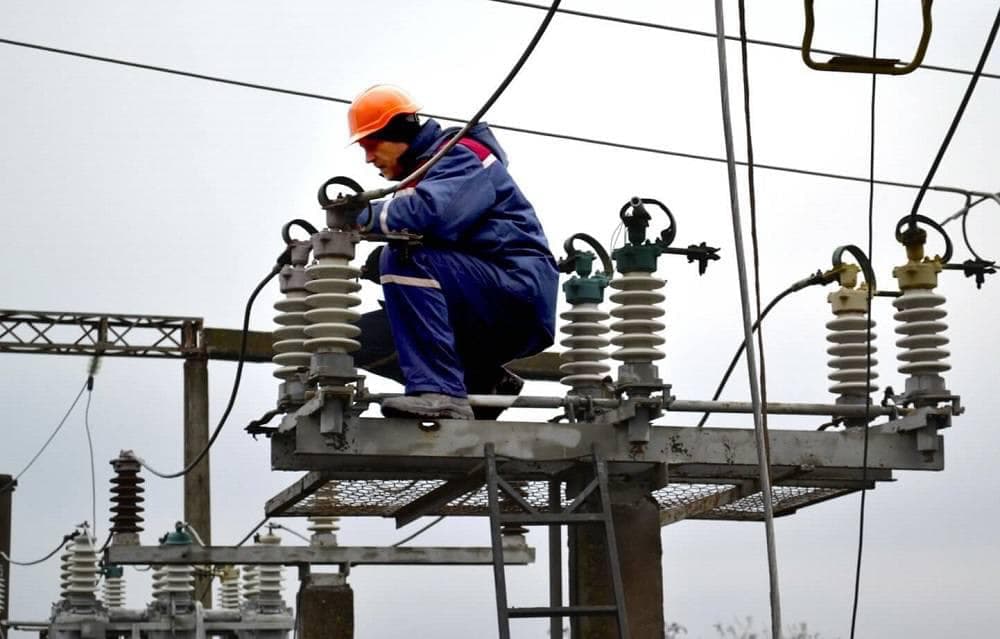 Два міста на Полтавщині знеструмлені через російську атаку