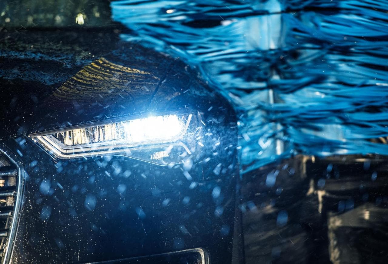 Безпечні дороги починаються з якісного автомобільного освітлення