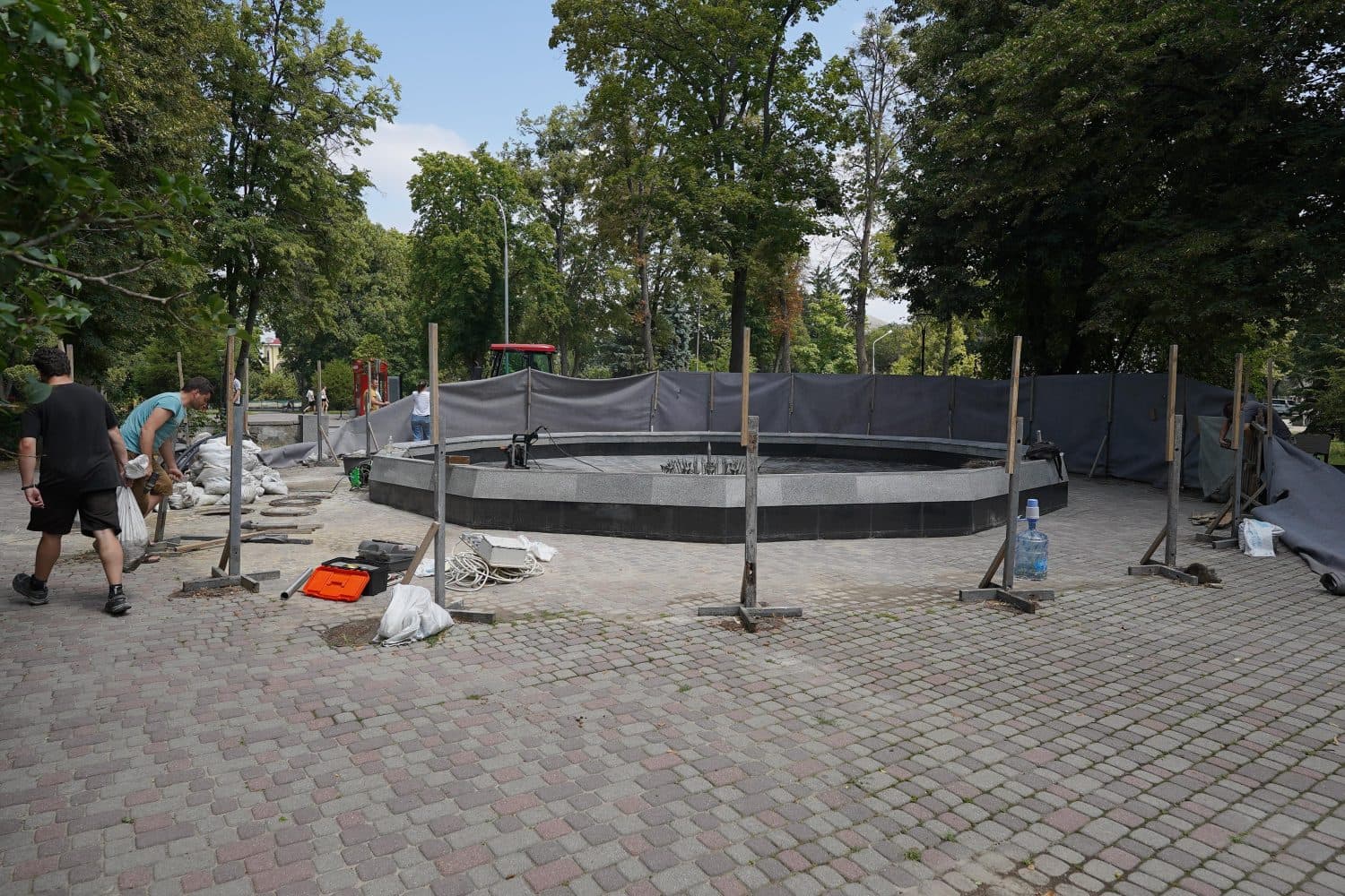 Полтава уклала новий договір на ремонт фонтану у Шевченківському парку