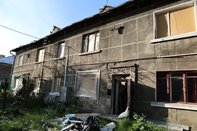 У громаді на Полтавщині відновлюють пошкоджені будинки після обстрілу