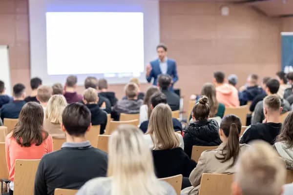 Полтавців запрошують на лекцію «Різдво, війна та календар»