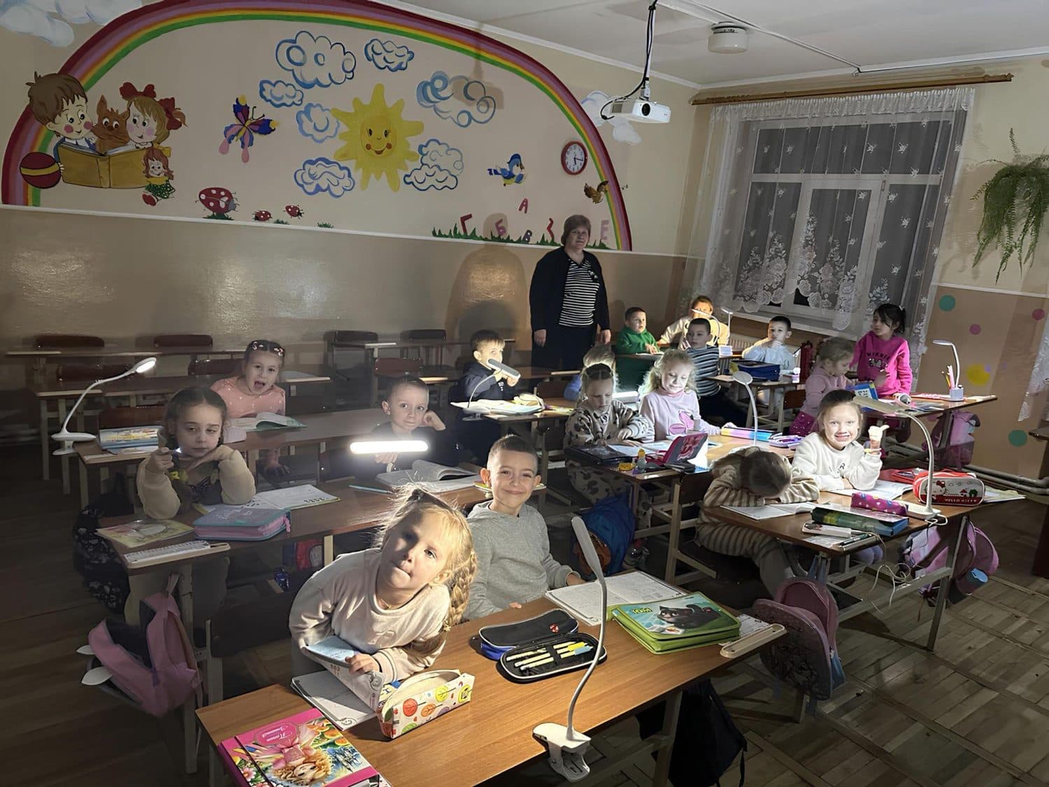 У Полтавські школи за понад 300 тисяч куплять зарядні станції