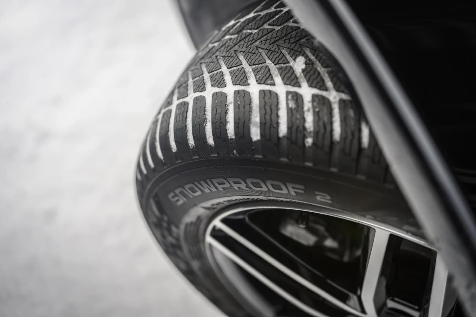 Nokian Snowproof 2: комфорт і тиша на зимовій трасі