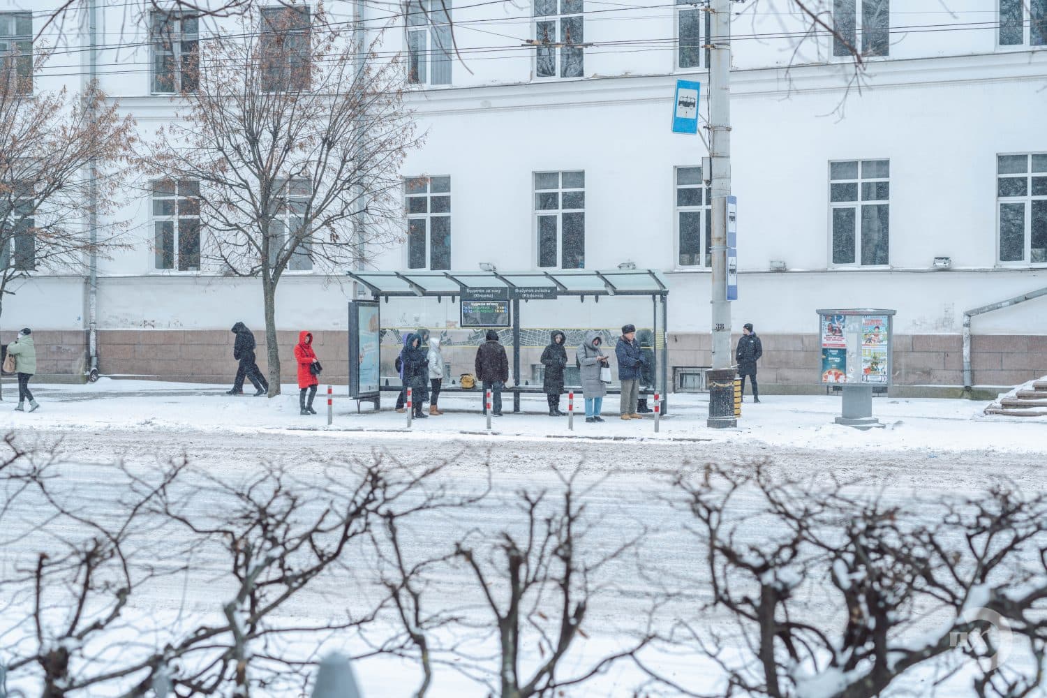 Снігопад у Полтаві: водіїв попереджають про ожеледицю