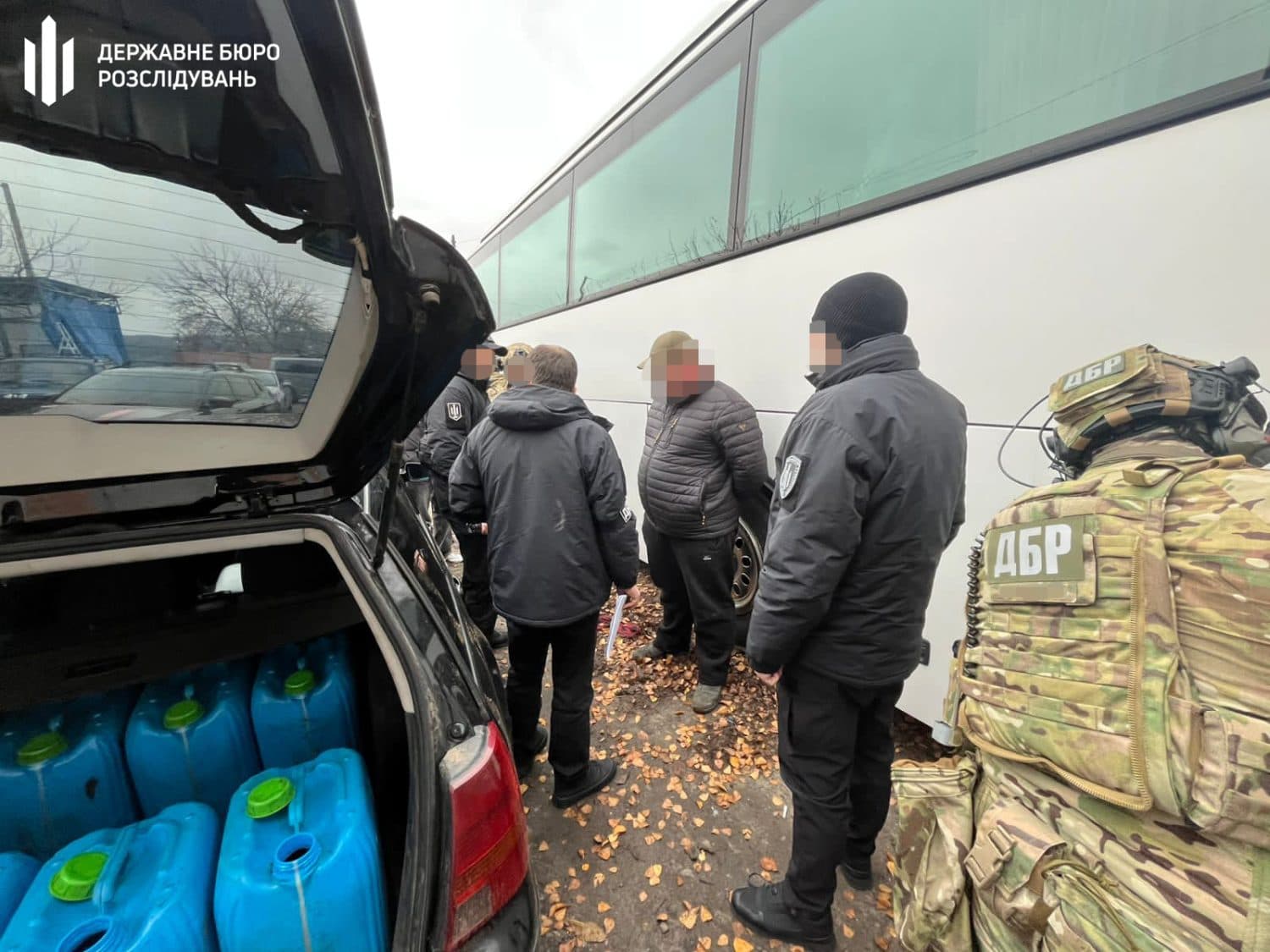 У Полтаві продовжили арешт пʼятьом підозрюваним у розкраданні 15 тонн пального