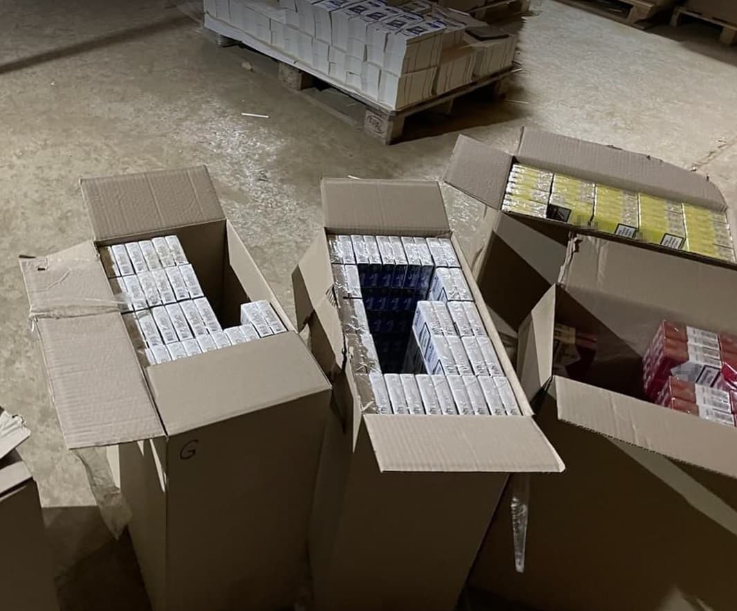Підприємців з Полтавщини оштрафували на понад 220 мільйонів за продаж тютюну
