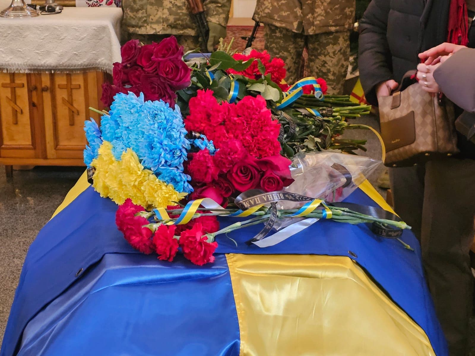 Полтавщина прощається з десятьма захисниками, які загинули у боях