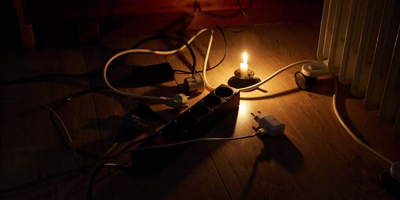 Як на Полтавщині вимикатимуть світло пʼятого січня: графіки