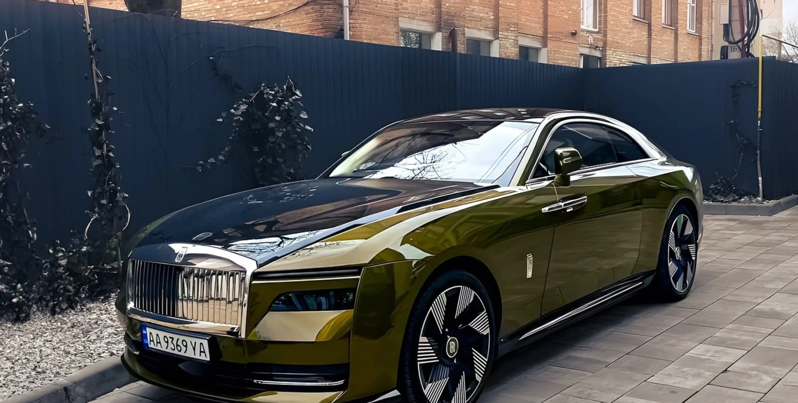 На Полтавщині власники елітних авто сплатили понад мільйон гривень податку
