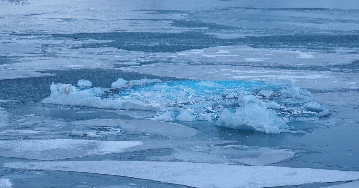У Полтаві автівка провалилась під лід