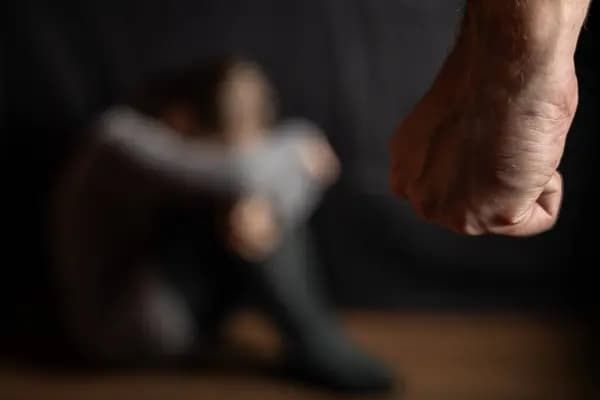 Жителя Полтавщини підозрюють у знущанні з матері