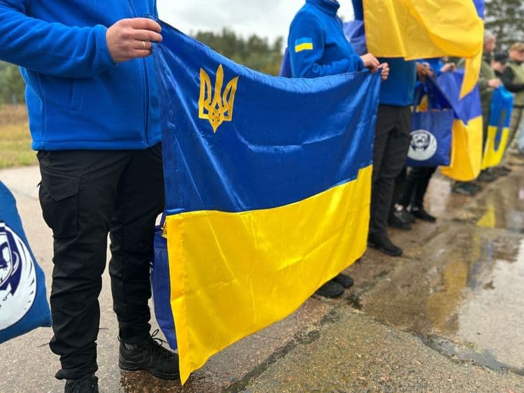 У Полтаві вперше виплатили 50 тисяч гривень захиснику, який повернувся з полону